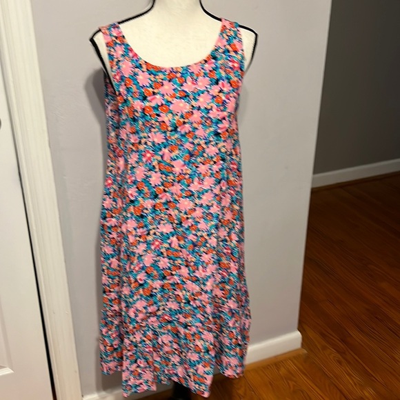 LOFT Dresses & Skirts - Gorgeous Summer Dress From Loft